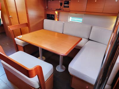 Salon of Lento, a Dufour 430 GL sailboat at Grad Kaštela, Croatia