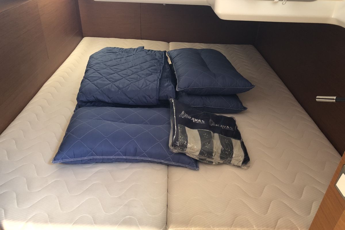 Cabin on Kos 440.3, a Jeanneau Sun Odyssey 440 sailboat at Municipal Unit of Lefkada, Greece