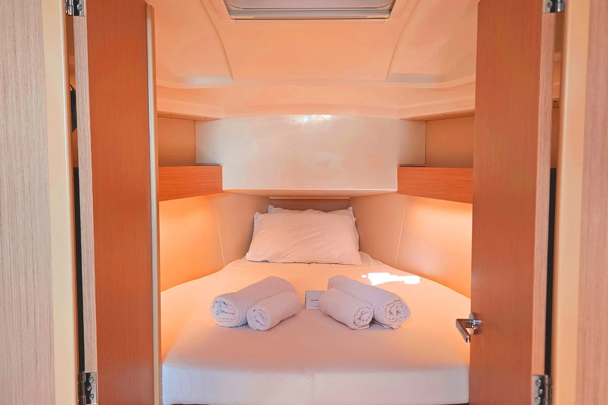 Cabin on Lima, a Beneteau Oceanis 30.1 sailboat at Marmaris, Turkey