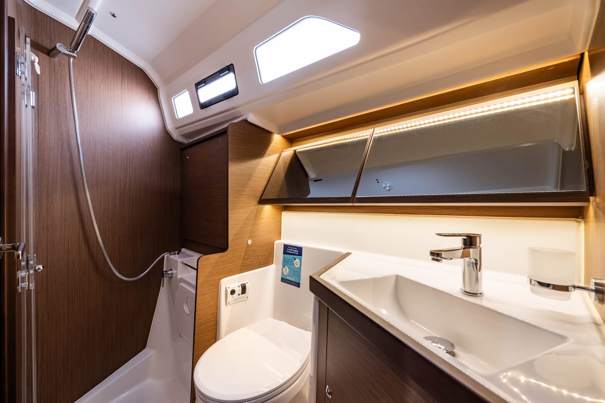 Head on Pure Chaos, a Beneteau Oceanis 40.1 sailboat at Municipal Unit of Nea Peramos, Greece