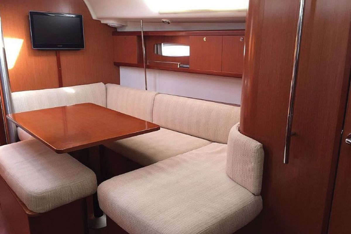 Salon of Toscana, a Beneteau Oceanis 40 sailboat at Salamina Municipal Unit, Greece