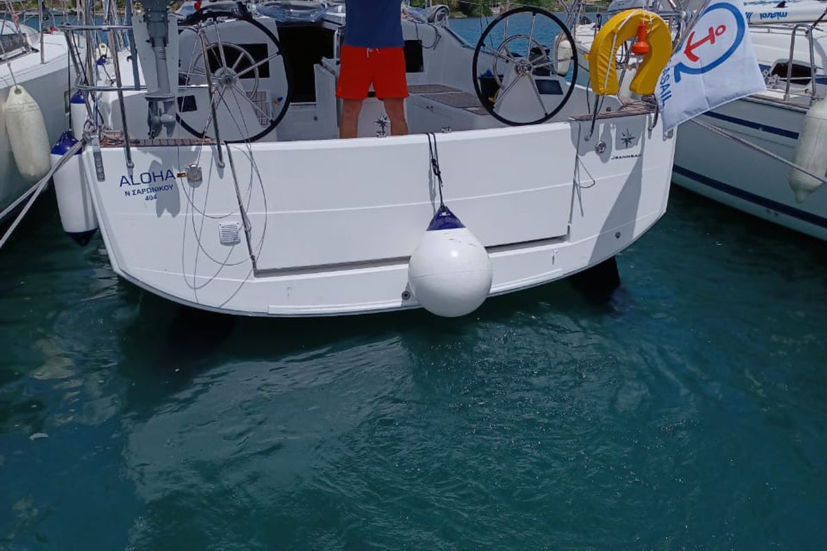 Exterior view of Aloha, a Jeanneau Sun Odyssey 410 sailboat at Gouvia, Greece