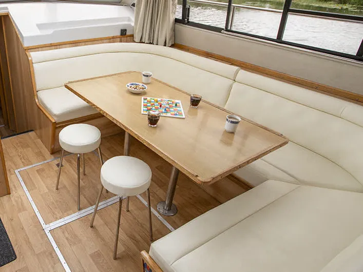 Salon of Classique Star - Budget 2, a Cygnet Classique Star motorboat at Vinkeveen, Netherlands