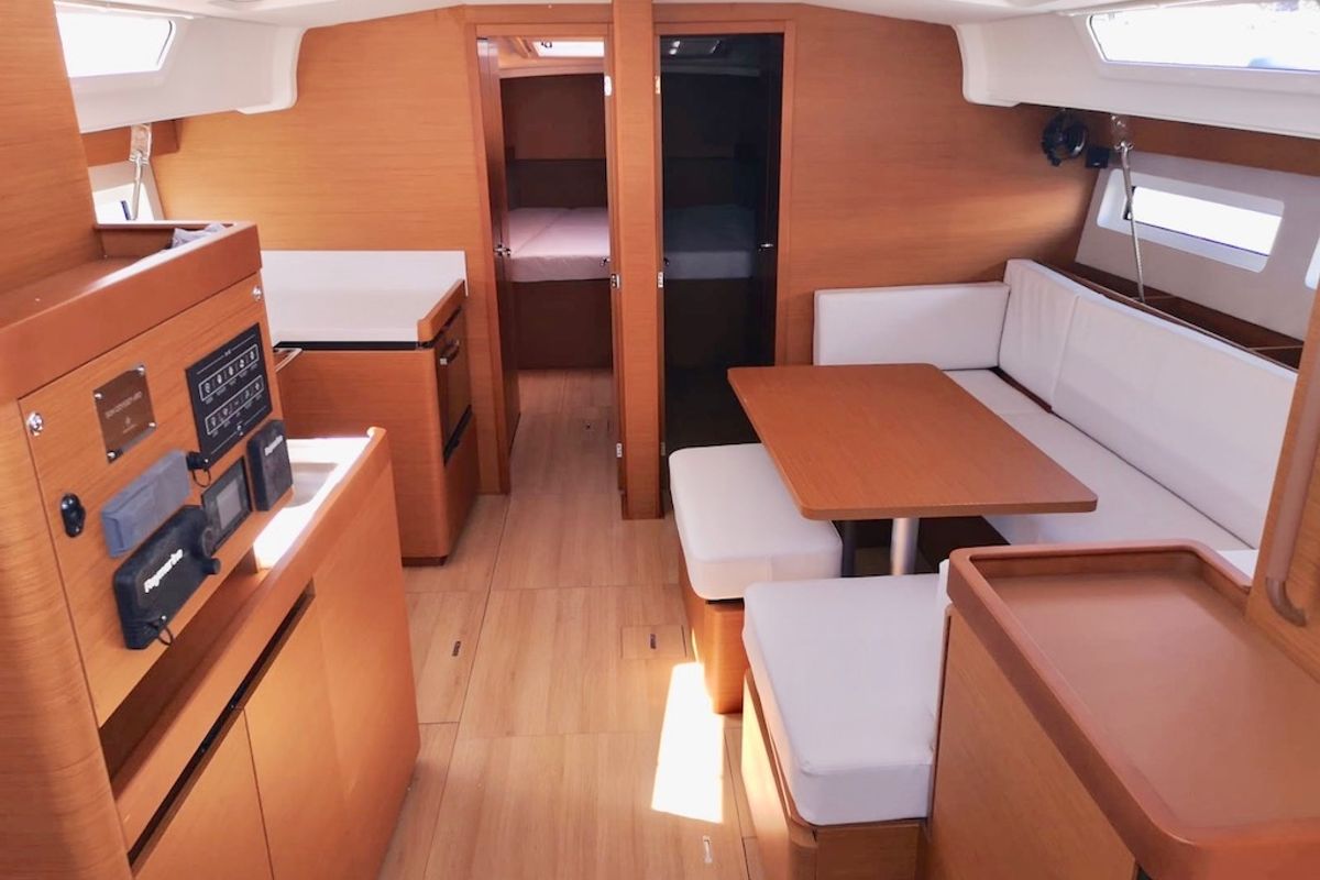 Salon of PERSIK, a Jeanneau Sun Odyssey 490 sailboat at Grad Šibenik, Croatia