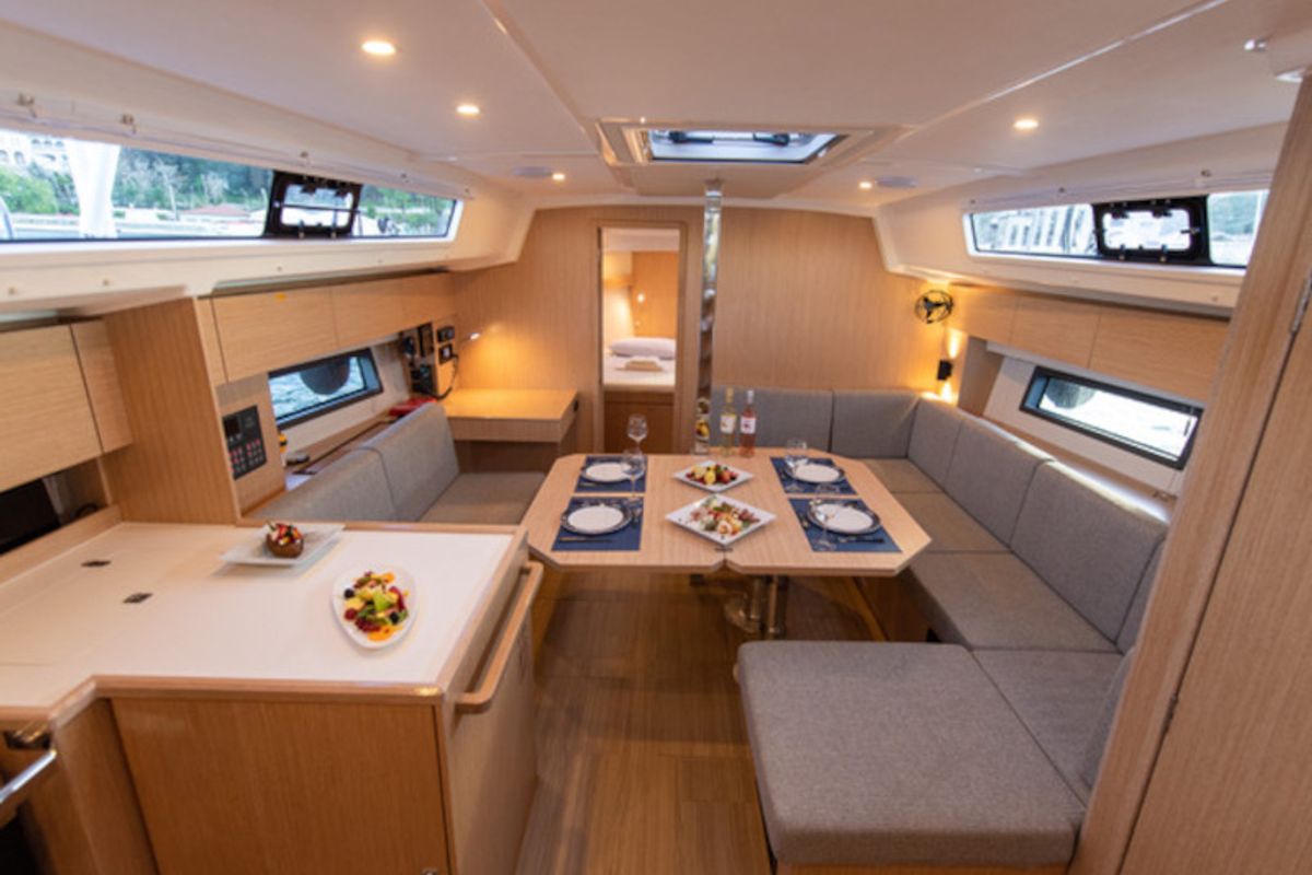 Salon of Karpouzi, a Bavaria C42 sailboat at Preveza, Greece