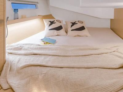 Cabin on Capi'10, a Hanse Yachts Hanse 410 sailboat at Marseille, France