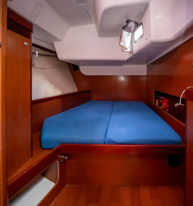 Cabin on Angelina, a Beneteau Oceanis 54 sailboat at Volos Municipality, Greece