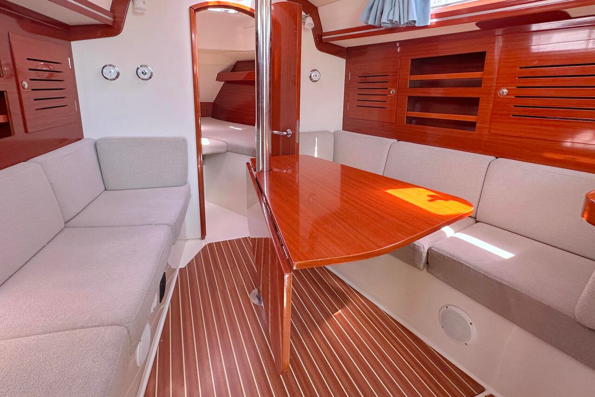 Salon of Mizar, a Hanse Yachts Hanse 315 sailboat at Barth, Germany