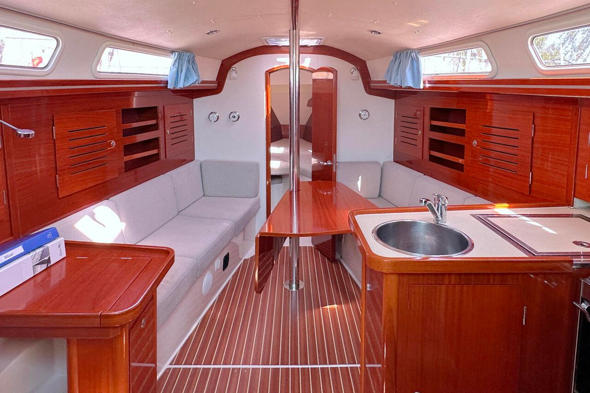 Salon of Mizar, a Hanse Yachts Hanse 315 sailboat at Barth, Germany