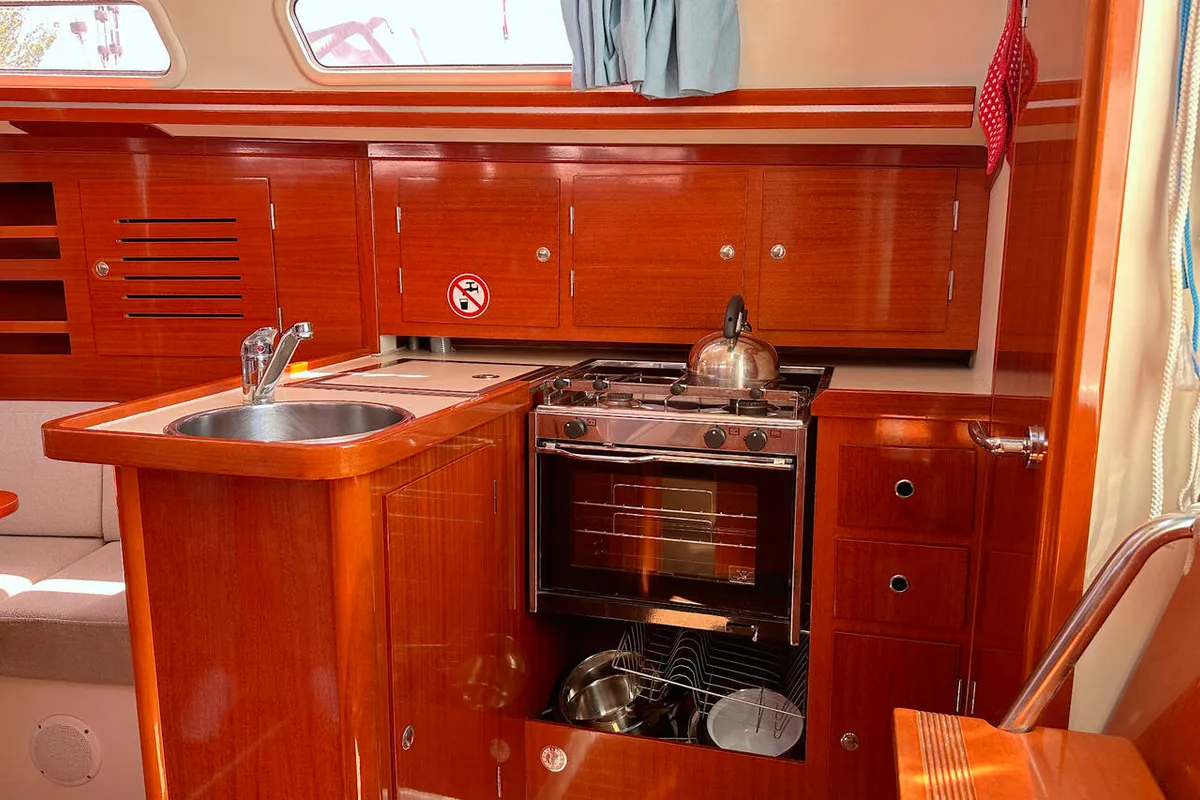 Galley of Mizar, a Hanse Yachts Hanse 315 sailboat at Barth, Germany