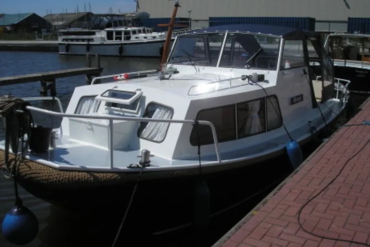 Exterior view of Roosje, a Gulet Doerak 780 motorboat at Woudsend, Netherlands
