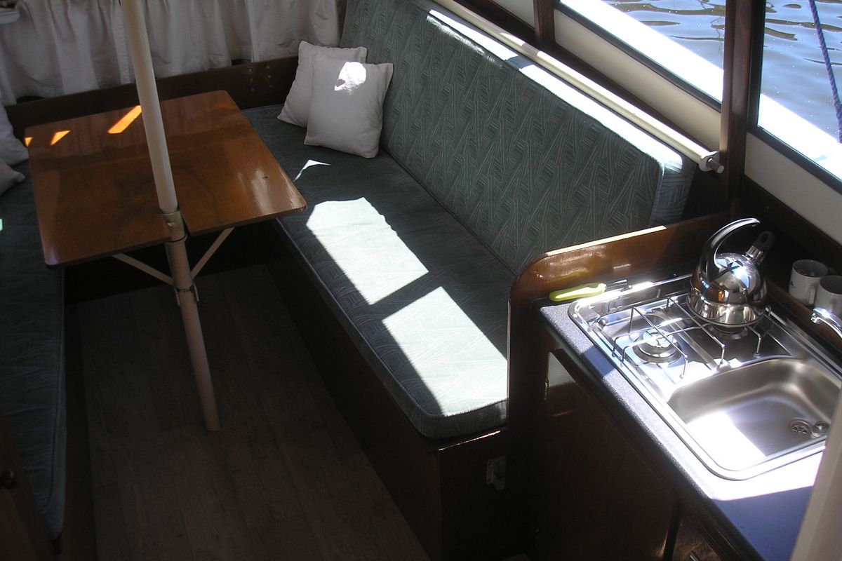 Salon of Roosje, a Gulet Doerak 780 motorboat at Woudsend, Netherlands