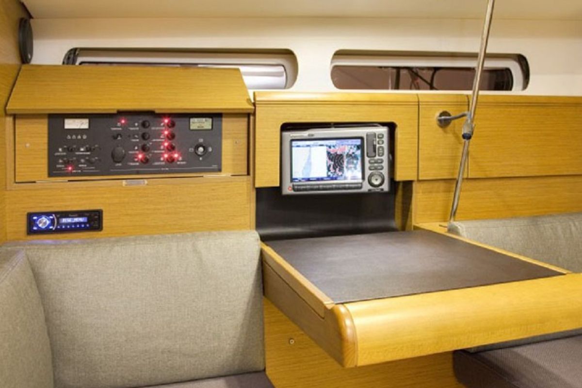 Salon of Sunsail 41 Classic, a Jeanneau Sun Odyssey 419 sailboat at Pa Khlok, Thailand