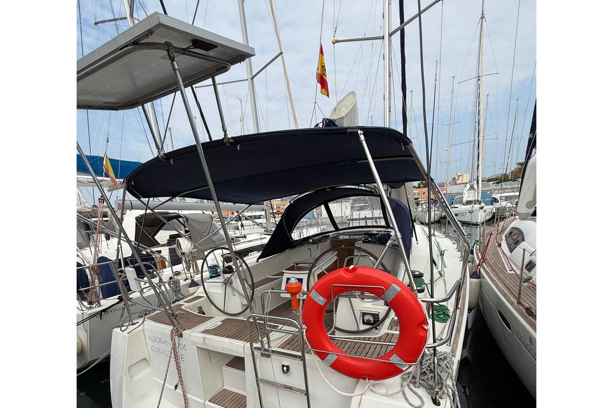 Alboran XXX Cubalibre, a Beneteau Oceanis 43 sailboat at es Jonquet, Spain