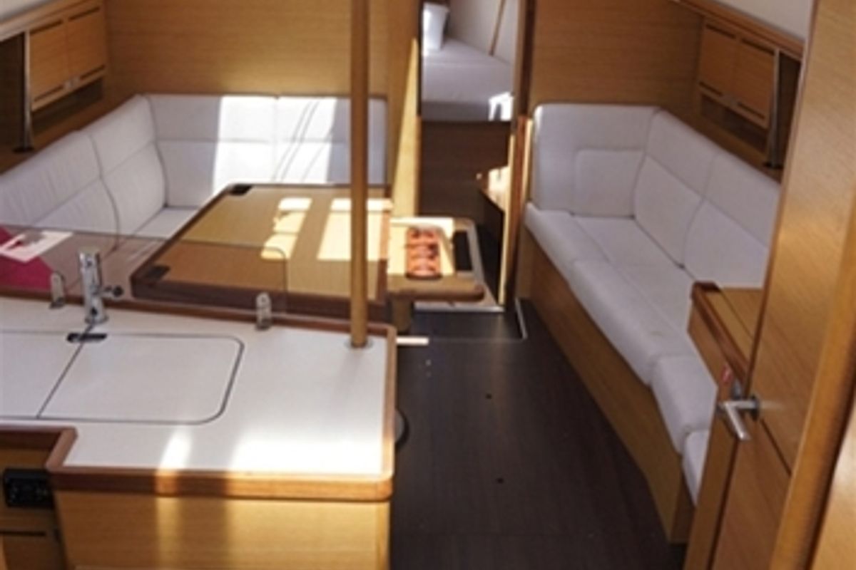 Salon of Thalia, a Elan 394 Impression sailboat at Kontokali, Greece