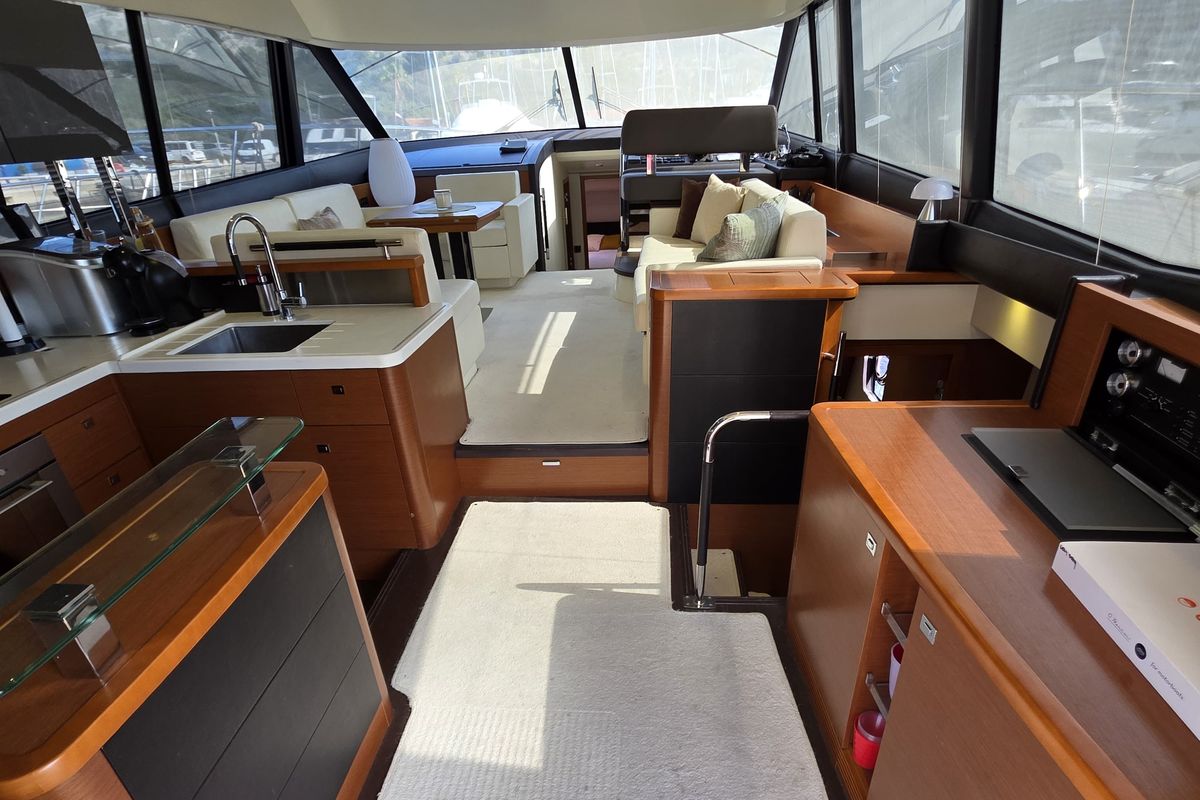 Galley of Very Bery, a Prestige 550 Fly motorboat at Primošten, Croatia