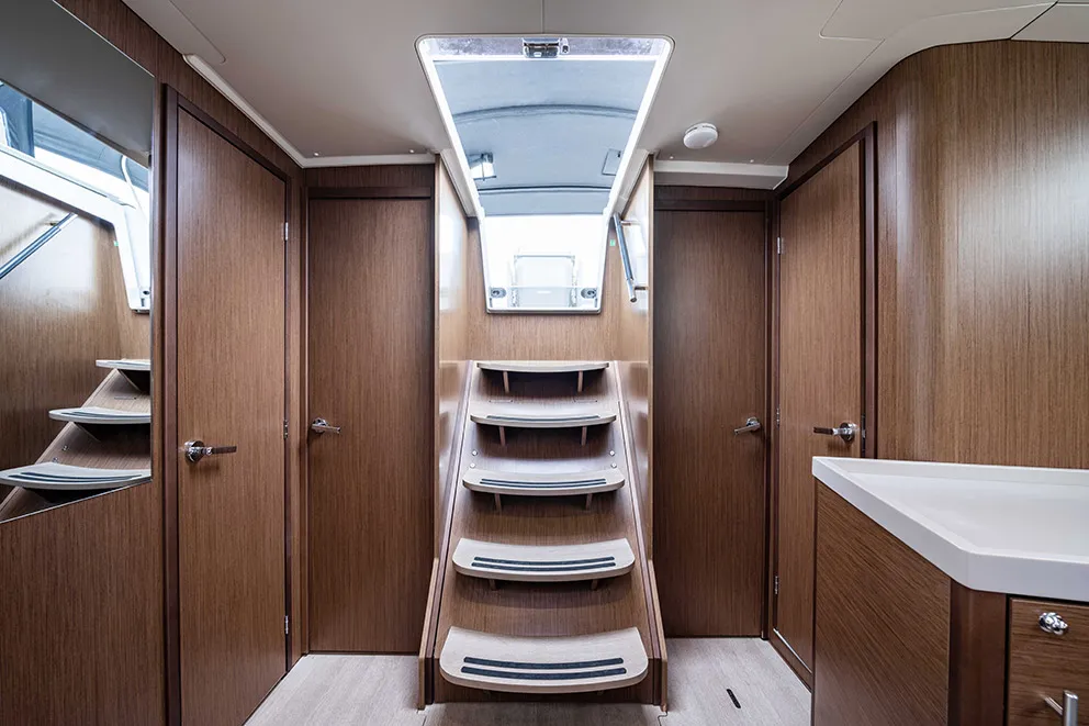Salon of Esperanza, a Beneteau Oceanis 46.1 sailboat at Lavreotiki Municipal Unit, Greece