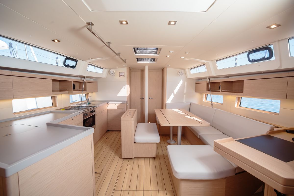 Salon of Nefele, a Beneteau Oceanis 46.1 sailboat at Rosignano Solvay, Italy