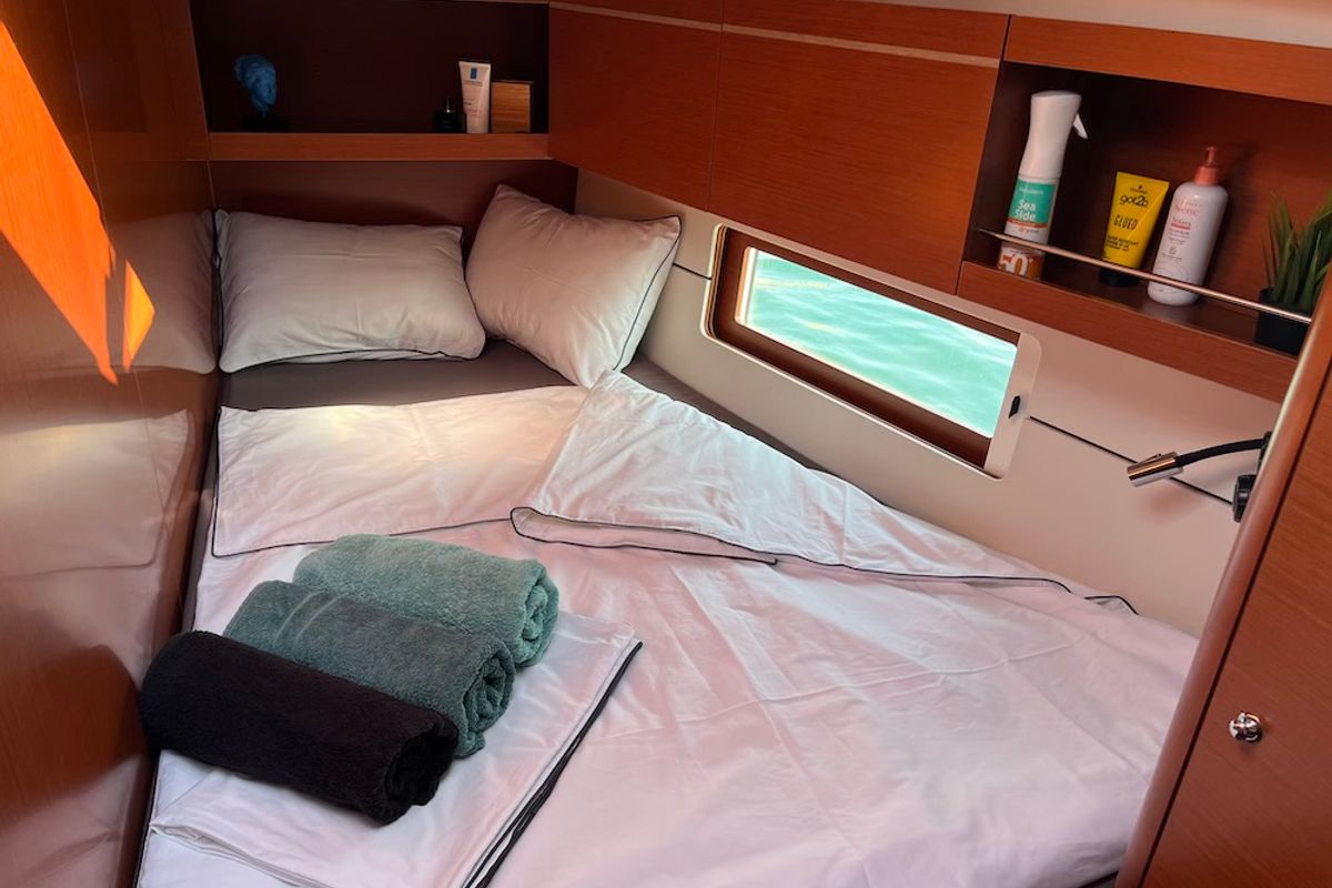 Cabin on Marilyn, a Beneteau Oceanis 46.1 sailboat at Athens, Greece