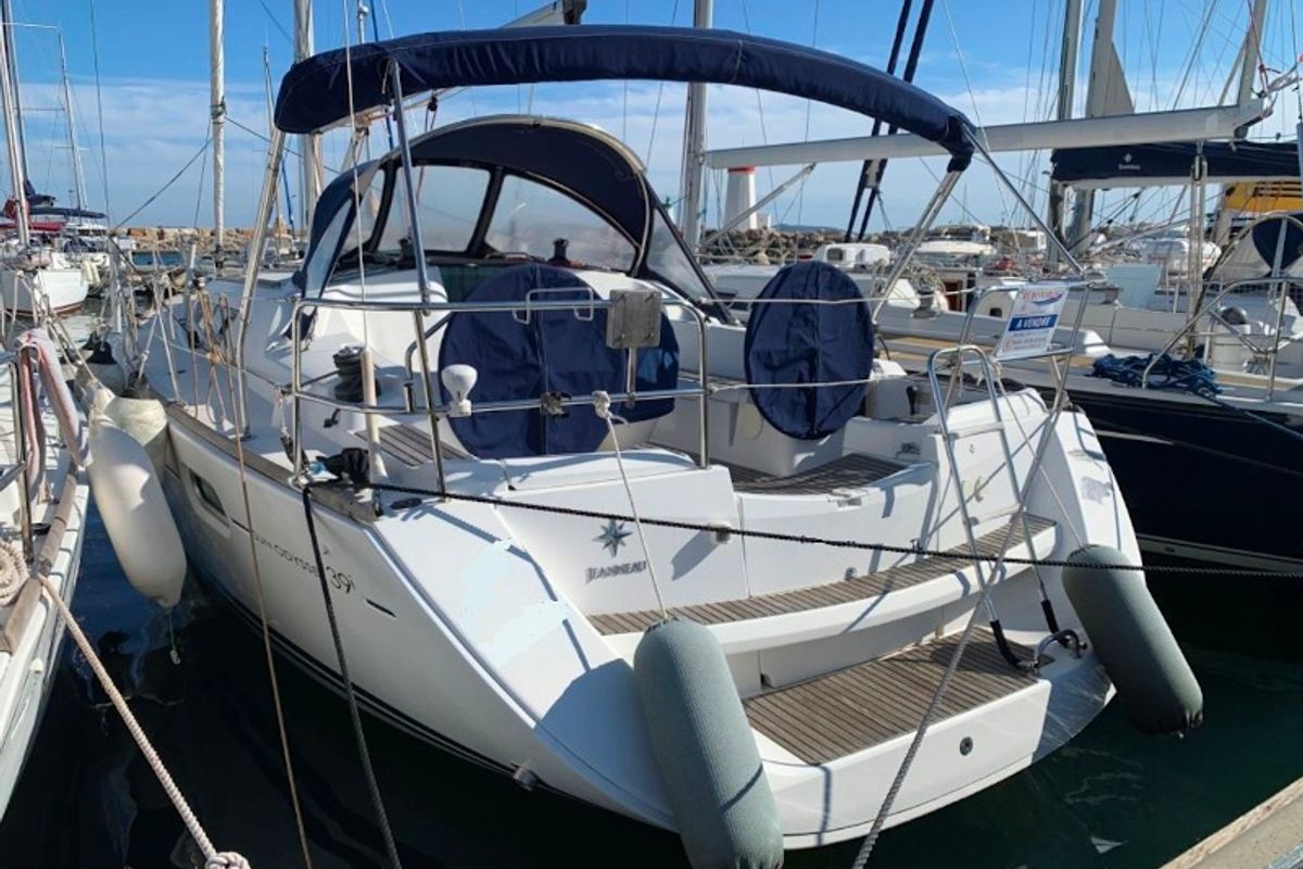 Cockpit of Xenia, a Jeanneau Sun Odyssey 39i sailboat at Piombino, Italy