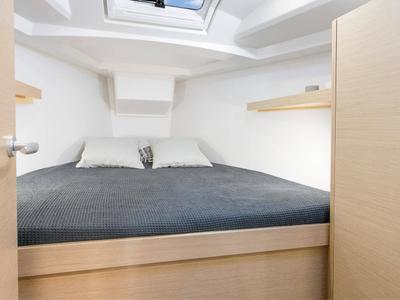 Cabin on Larod, a Hanse Yachts Hanse 348 sailboat at Grad Pula, Croatia