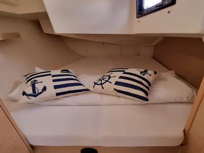 Cabin on Larod, a Hanse Yachts Hanse 348 sailboat at Grad Pula, Croatia