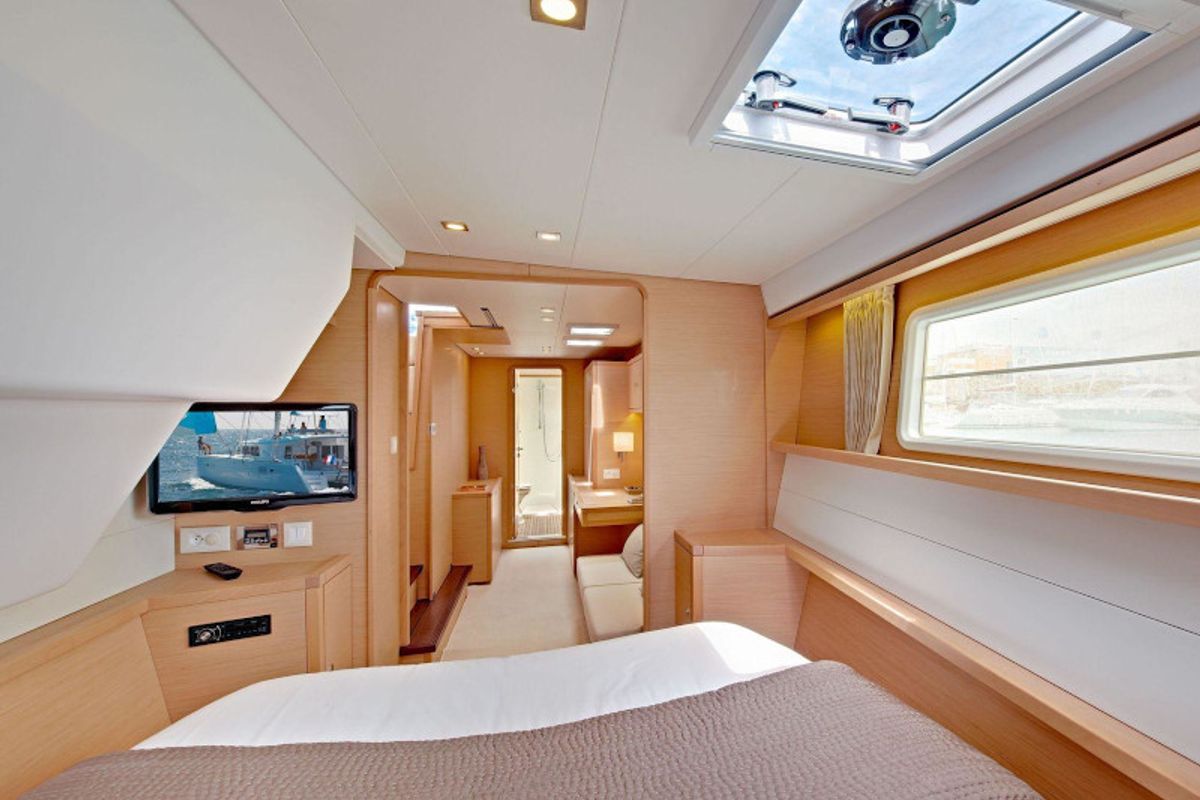 Cabin on Bonita, a Lagoon 450 Fly catamaran at Thira Municipal Unit, Greece