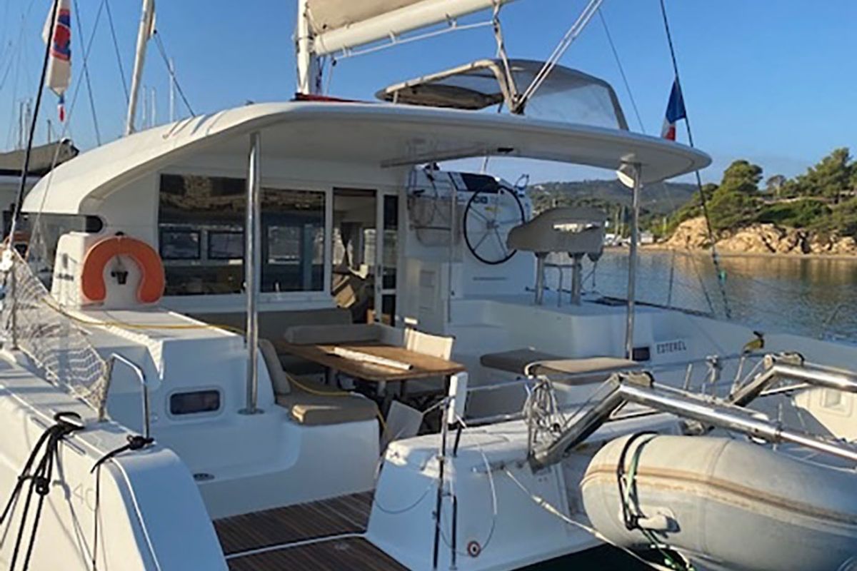 Deck of ESTEREL, a Lagoon 40 catamaran at La Favière, France