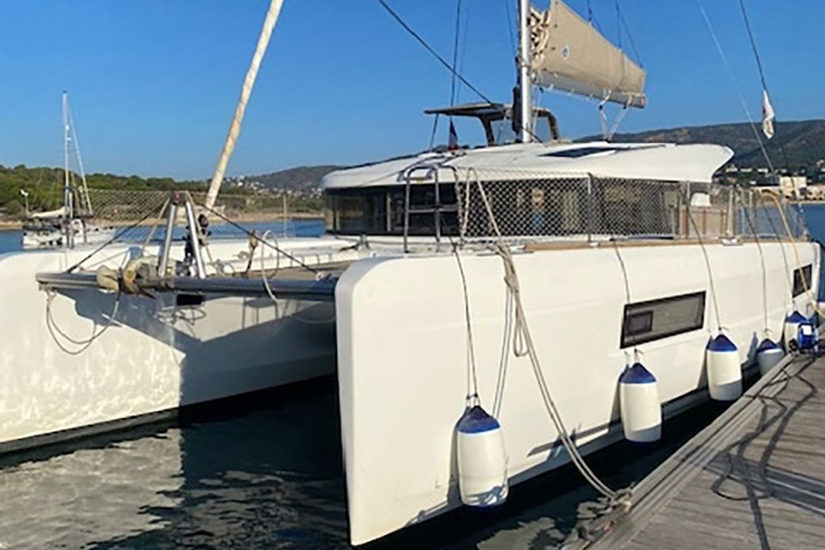 Exterior view of ESTEREL, a Lagoon 40 catamaran at La Favière, France