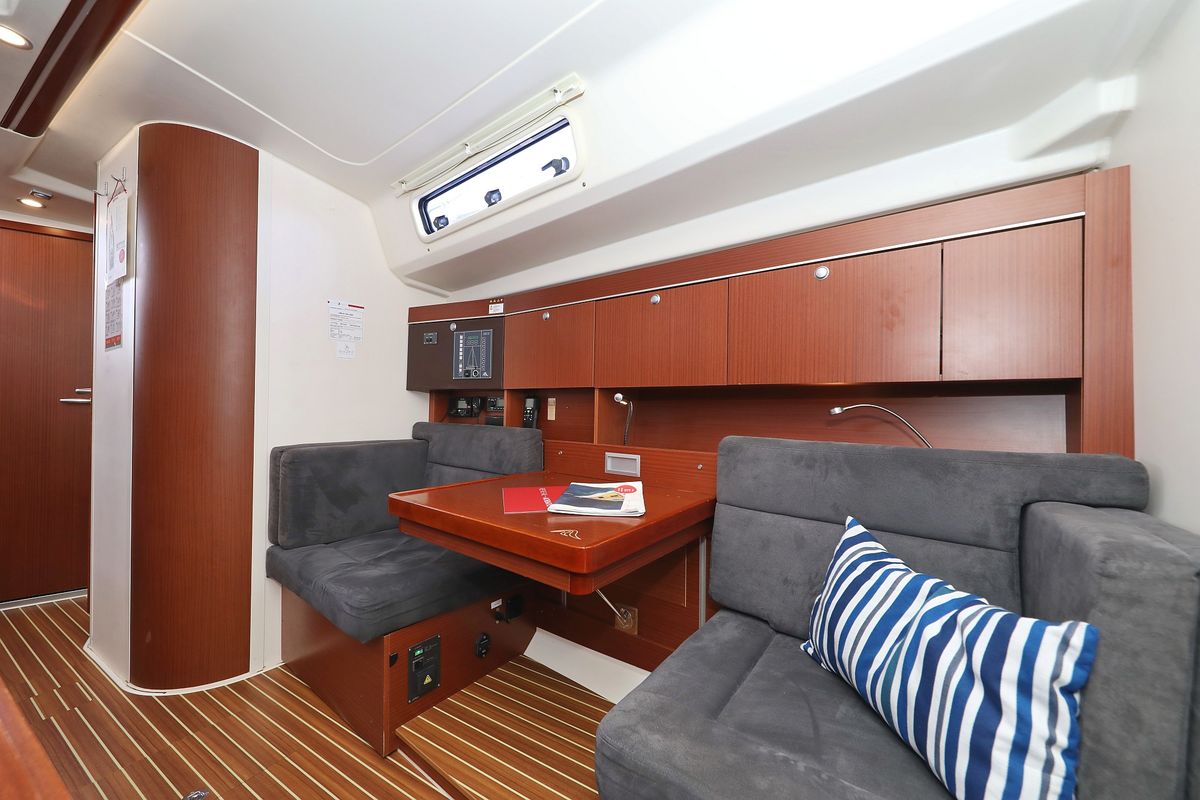Salon of Take A Break, a Hanse Yachts Hanse 415 sailboat at Grad Kaštela, Croatia