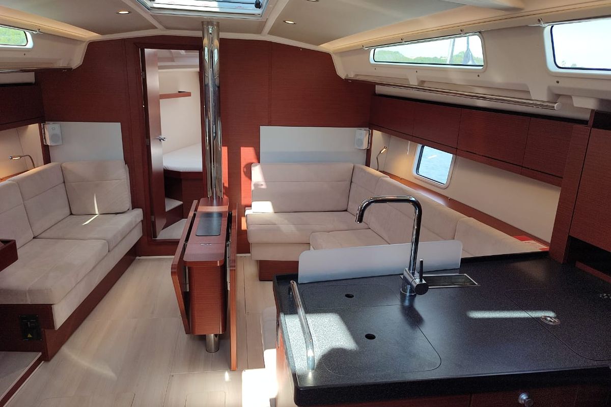Salon of Alexa, a Hanse Yachts Hanse 418 sailboat at Lavreotiki Municipal Unit, Greece