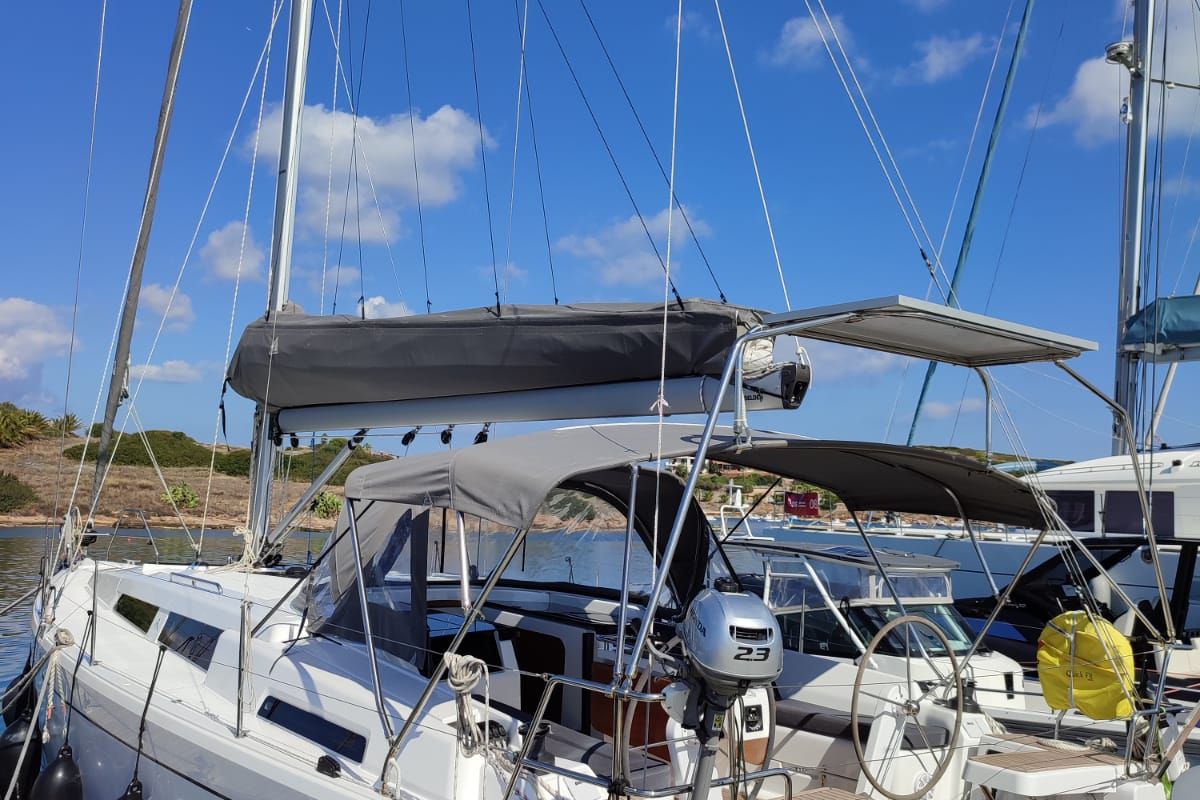 Exterior view of Alexa, a Hanse Yachts Hanse 418 sailboat at Lavreotiki Municipal Unit, Greece