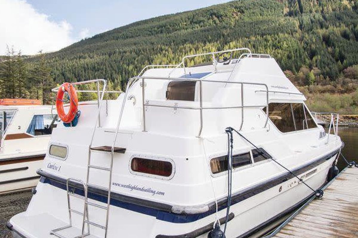 Exterior view of Curlew WHS - Budget 1, a Cygnet Curlew WHS motorboat at Laggan, United Kingdom