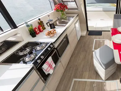 Galley of Horizon 1 - Premier 13, a Cygnet Horizon 1 motorboat at Saint-Usage, France
