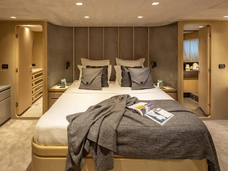 Cabin on SUMMER FUN, a Admiral Yachts Admiral 101 yacht at Athens, Greece