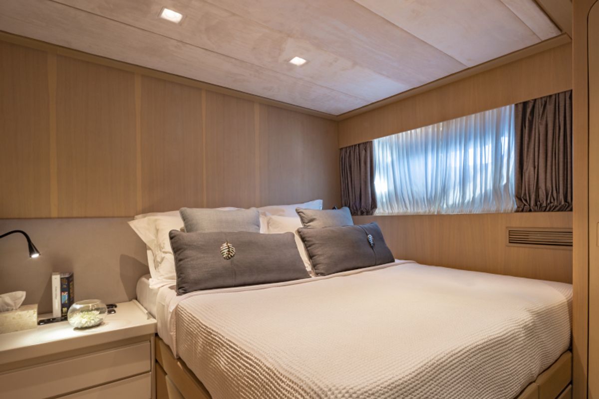 Cabin on SUMMER FUN, a Admiral Yachts Admiral 101 yacht at Athens, Greece