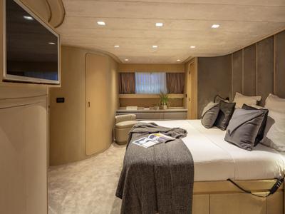 Cabin on SUMMER FUN, a Admiral Yachts Admiral 101 yacht at Athens, Greece