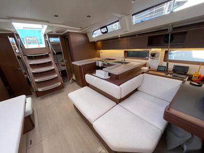 Salon of Alboran Mónica, a Beneteau Oceanis 51.1 sailboat at Murdeira, Cape Verde