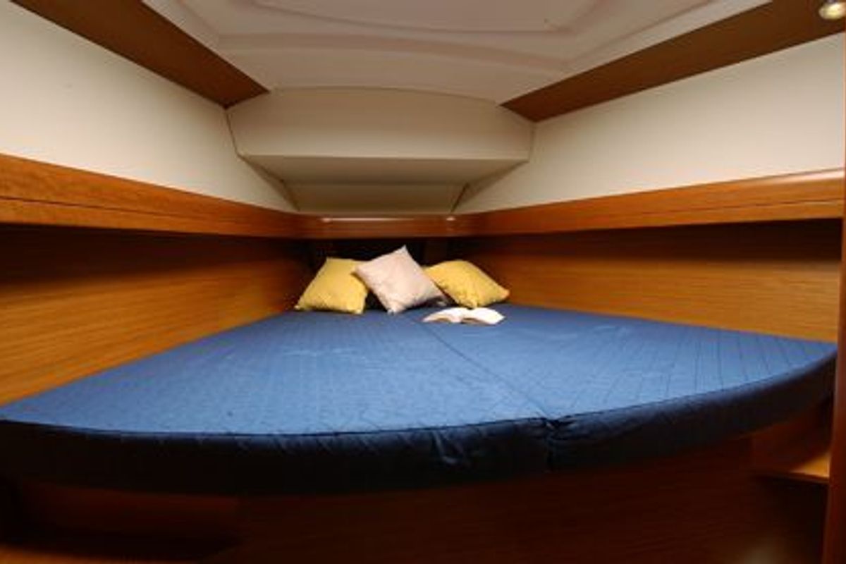 Cabin on Coral Sea, a Jeanneau Sun Odyssey 42i sailboat at Preveza, Greece