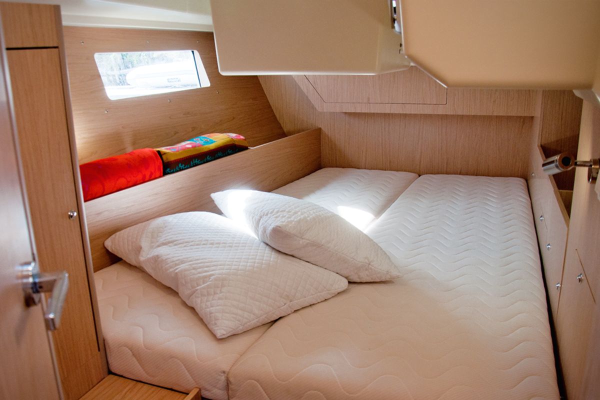 Cabin on Cicala Sapiente, a Beneteau Oceanis 41.1 sailboat at Bocca di Magra, Italy