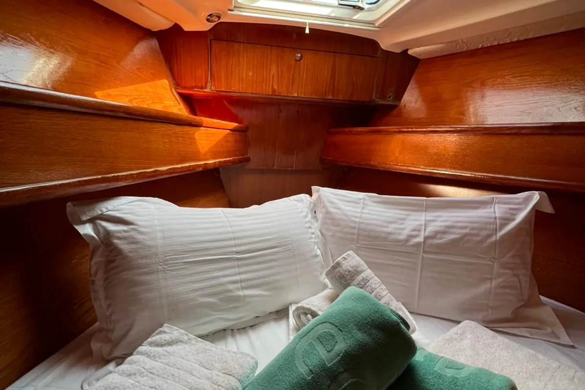 Cabin on Morpheus, a Jeanneau Sun Odyssey 54DS sailboat at Gouvia, Greece