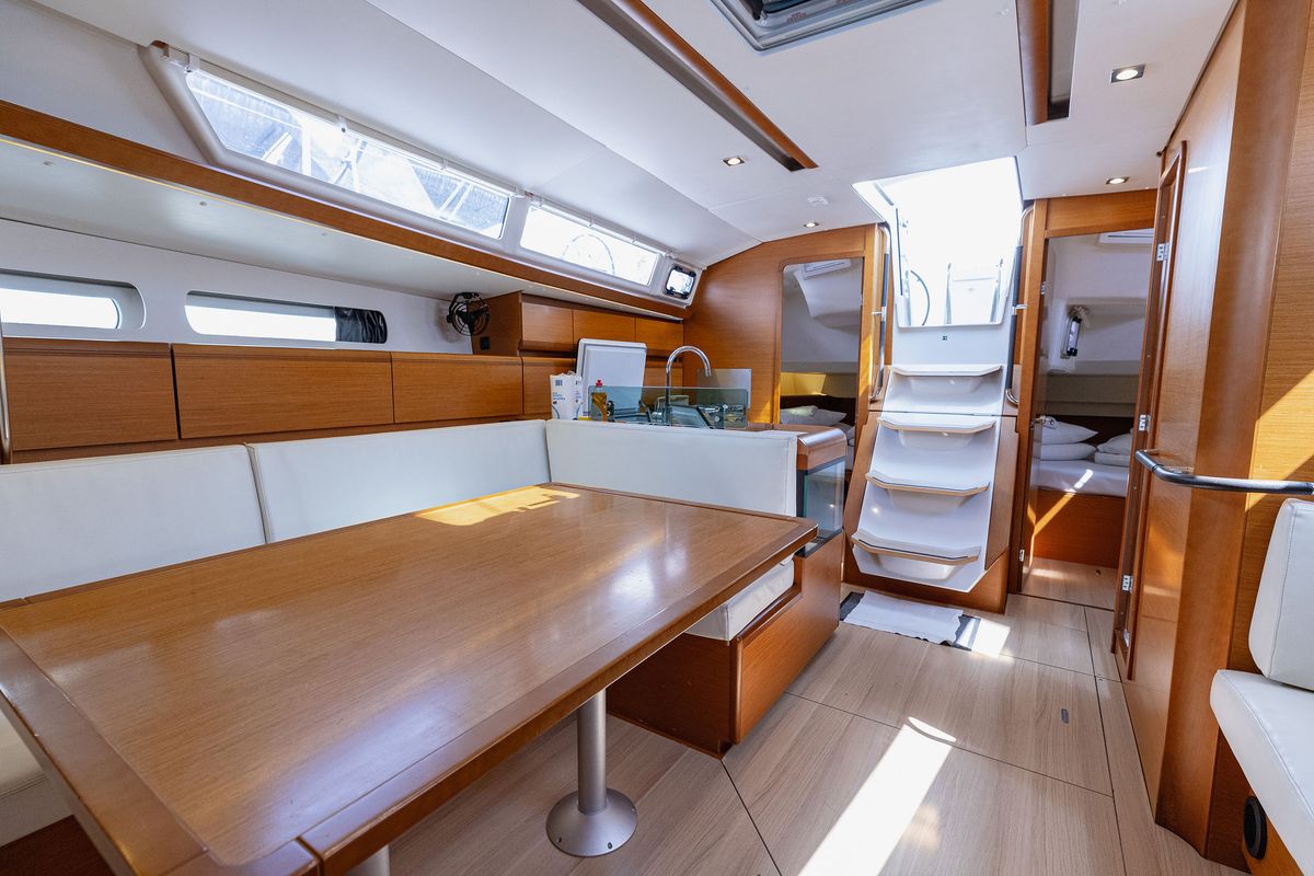 Salon of Ventus, a Jeanneau Sun Odyssey 449 sailboat at Grad Kaštela, Croatia