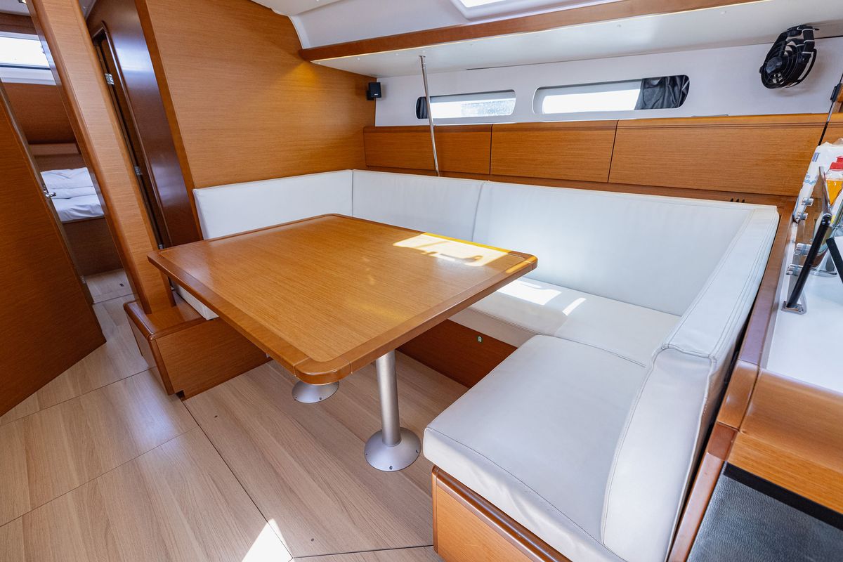 Salon of Ventus, a Jeanneau Sun Odyssey 449 sailboat at Grad Kaštela, Croatia