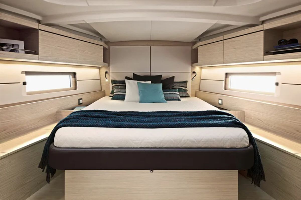 Head on Kebiwan, a Beneteau Oceanis 46.1 sailboat at Athens, Greece