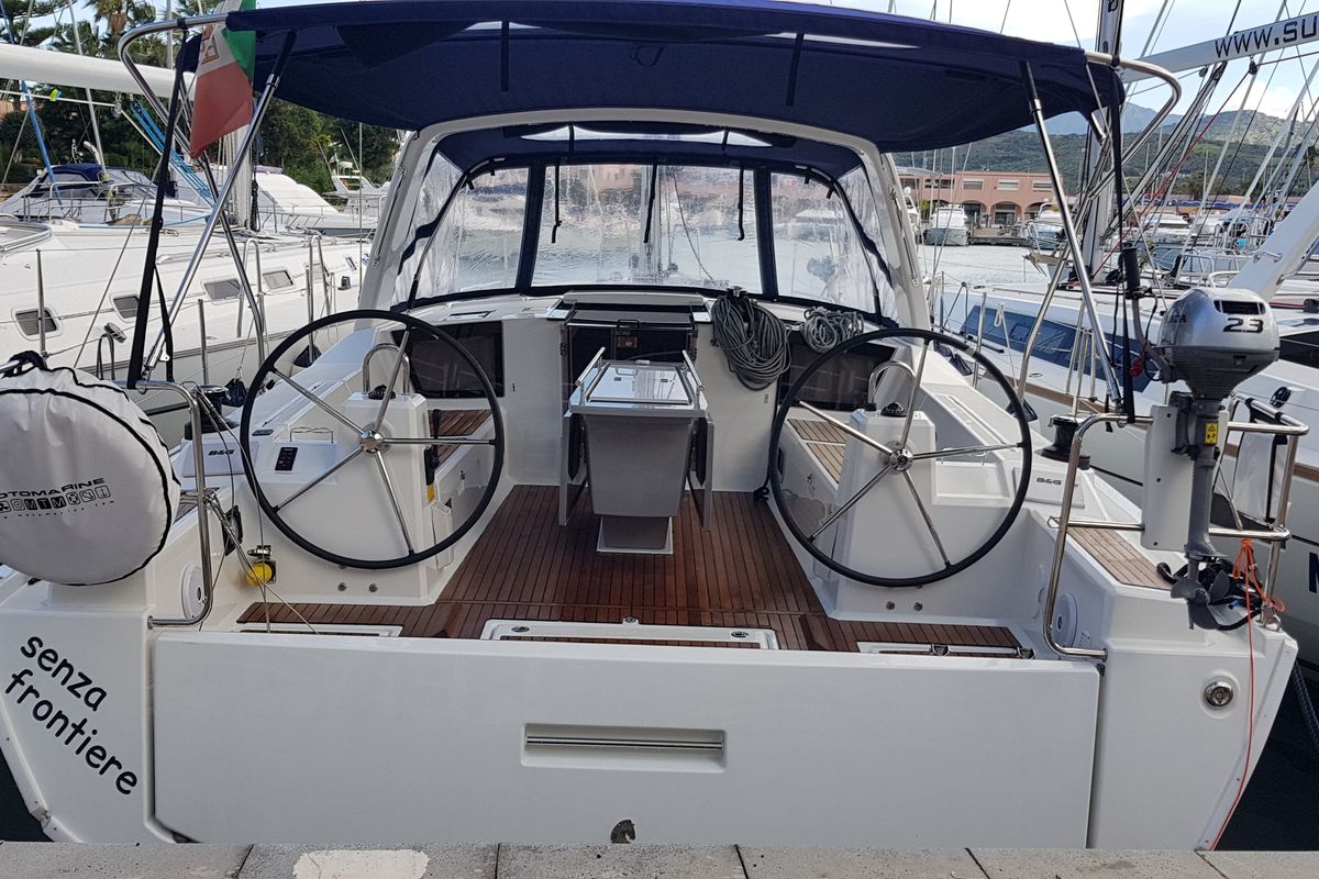 Cockpit of Senza Frontiere, a Beneteau Oceanis 41.1 sailboat at Tonnarella, Italy