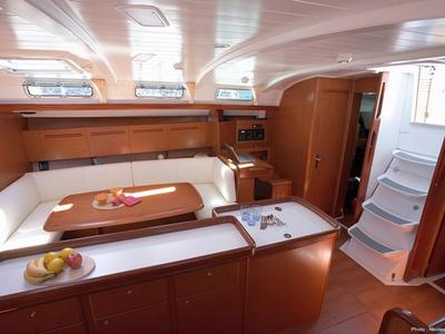 Salon of Galeodea, a Beneteau Cyclades 50.5 sailboat at Tonnarella, Italy