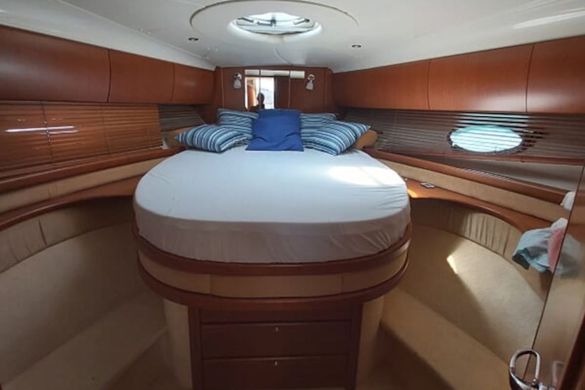 Cabin on Fido, a Gobbi 425 motorboat at Općina Sveti Filip i Jakov, Croatia