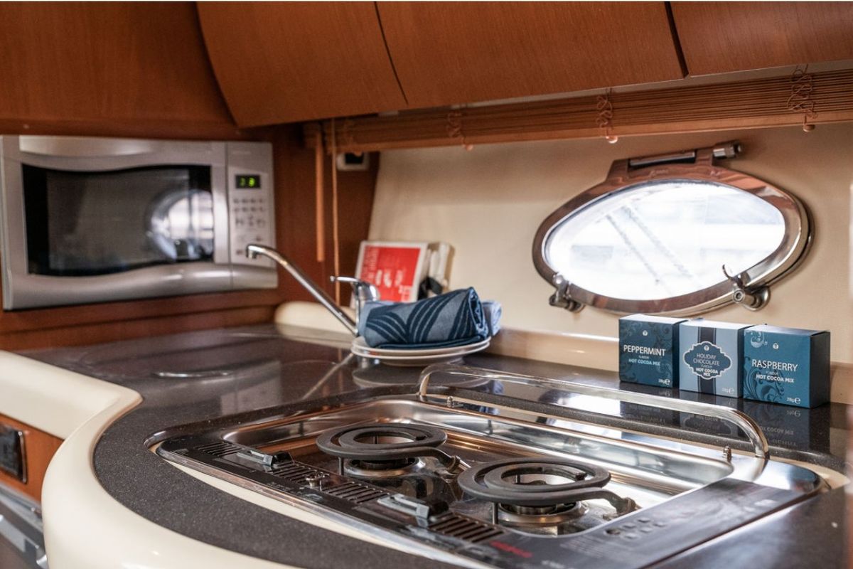 Galley of Fido, a Gobbi 425 motorboat at Općina Sveti Filip i Jakov, Croatia