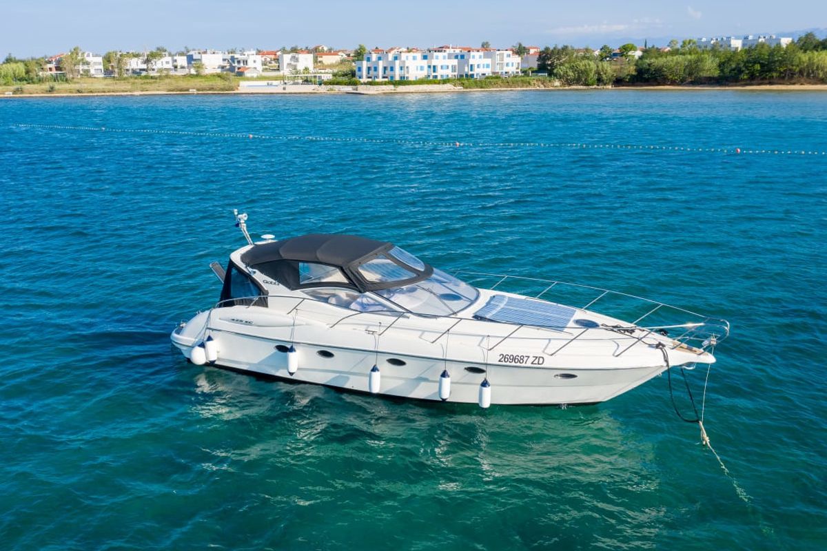 Exterior view of Fido, a Gobbi 425 motorboat at Općina Sveti Filip i Jakov, Croatia
