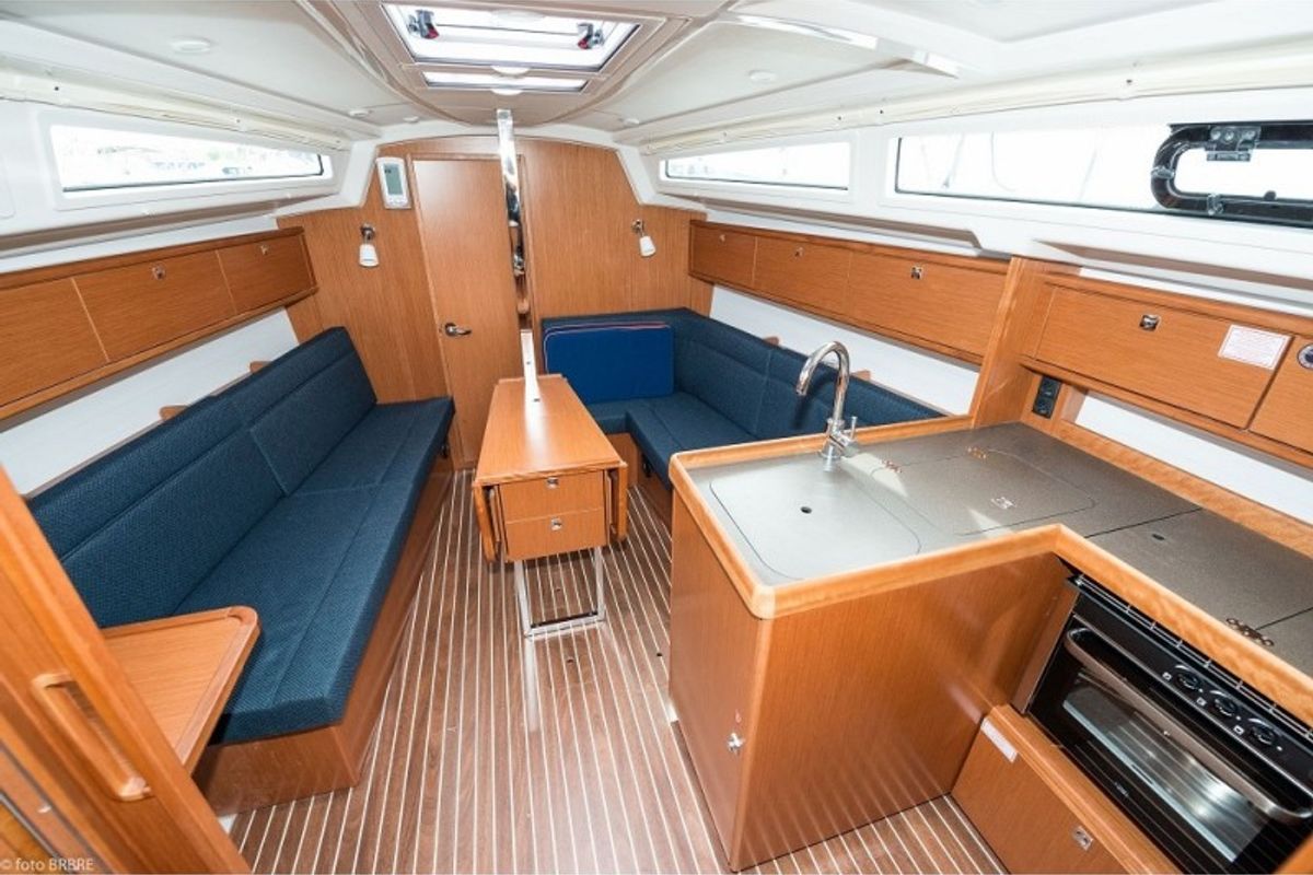 Salon of Aria, a Bavaria Cruiser 34 sailboat at Grad Biograd na Moru, Croatia